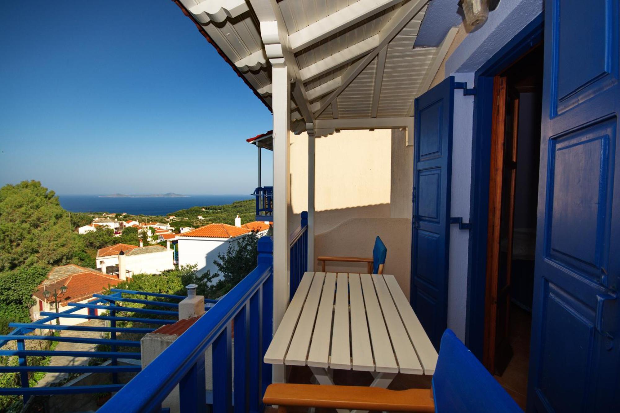 Fantasia House Alonnisos Town Room photo